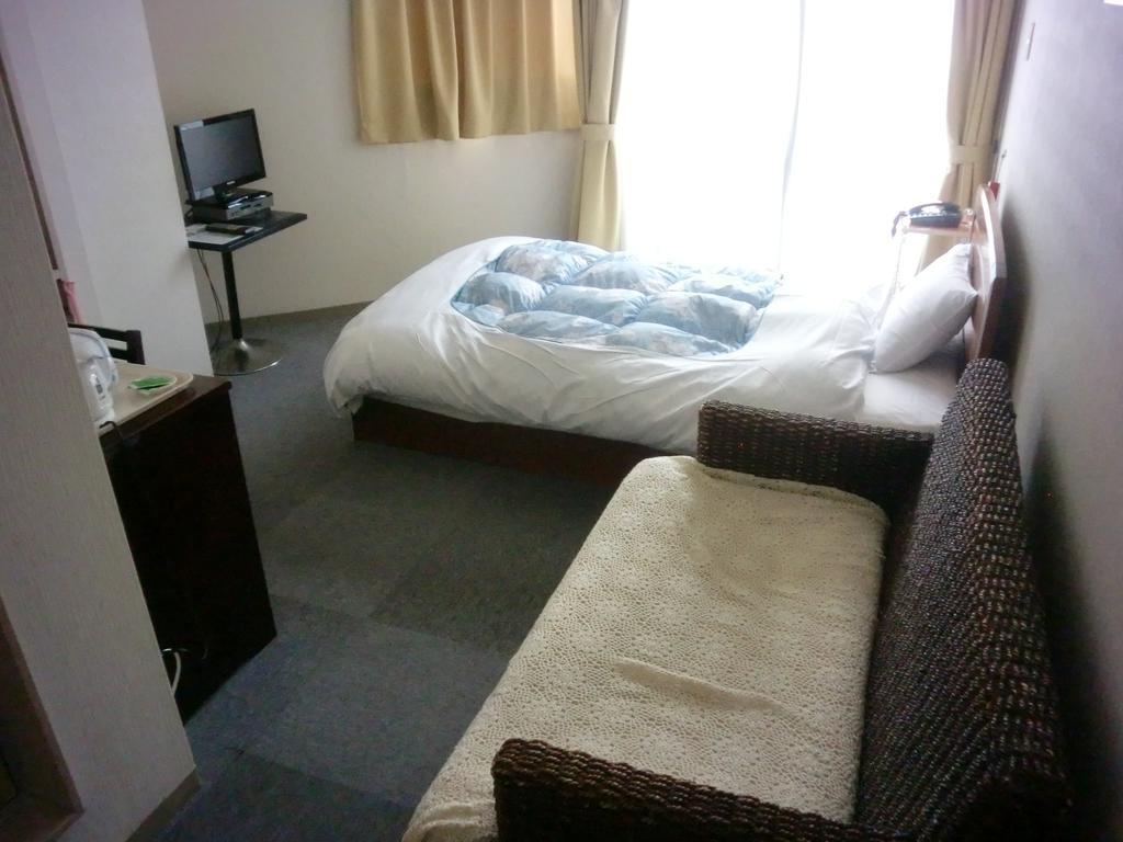 Business Hotel Nishi Otsu Esterno foto