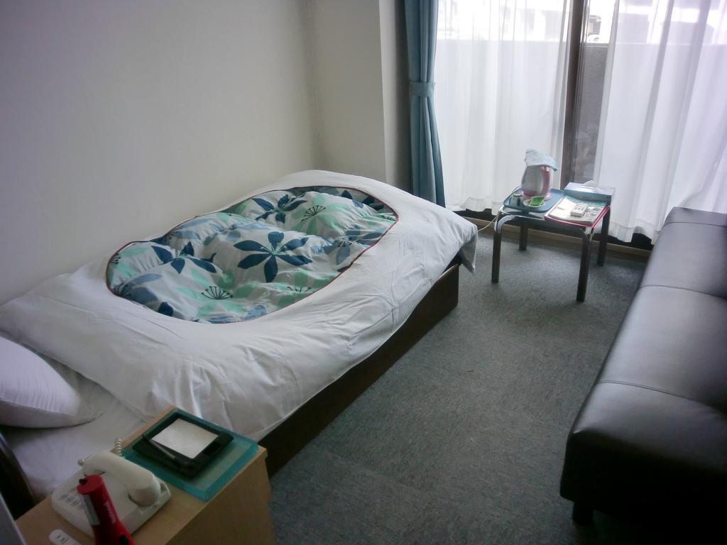 Business Hotel Nishi Otsu Esterno foto